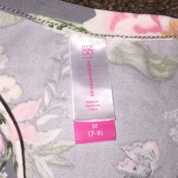 Floral Halter top - Picture 3 of 3